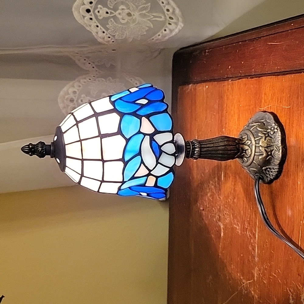 Stained glass lamp